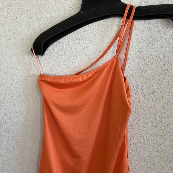 ❗️last call Superdown Taryn Asymmetric Bodysuit in Orange - Picture 6 of 11